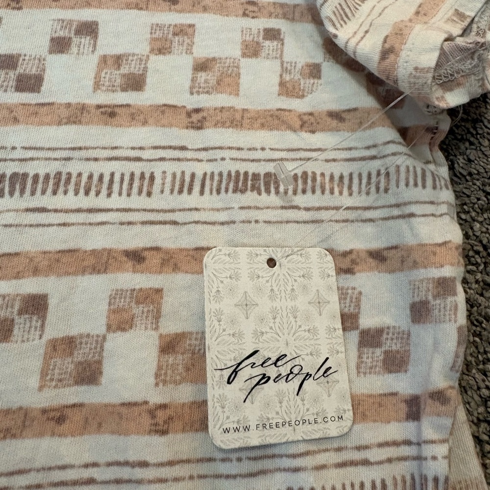 NWT We the Free Printed Nina Tee - Picture 5 of 5